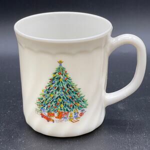 Vintage Salem Porcelle Noel Christmas Tree Wreath Coffee Cup Mug Made in France